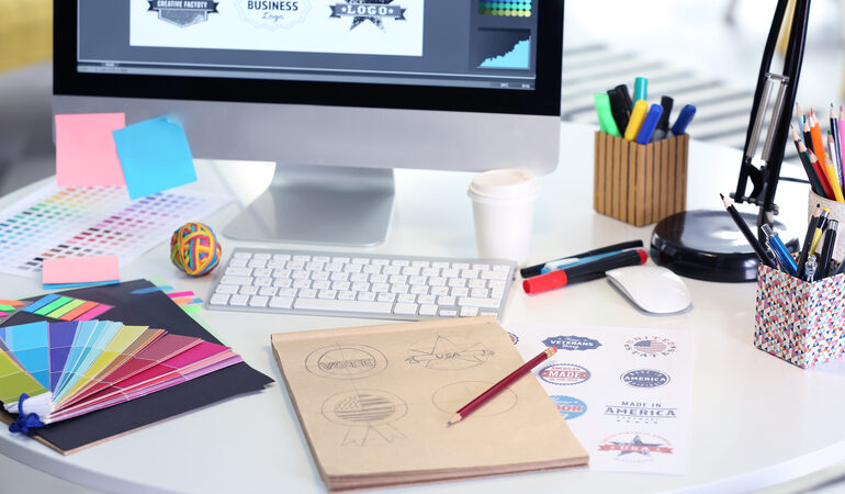 Why A Professional Logo Designer Is Better Than Online Logo Makers For Your Business