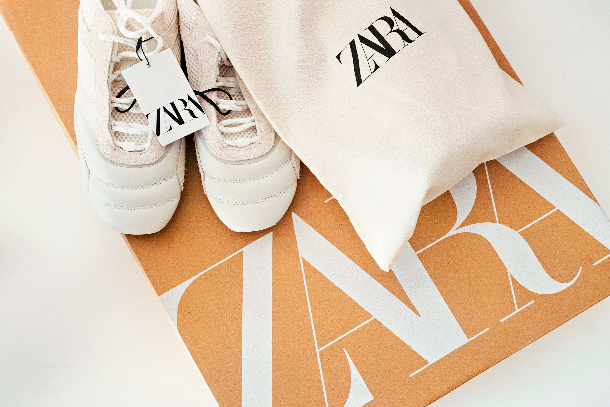 Zara branding