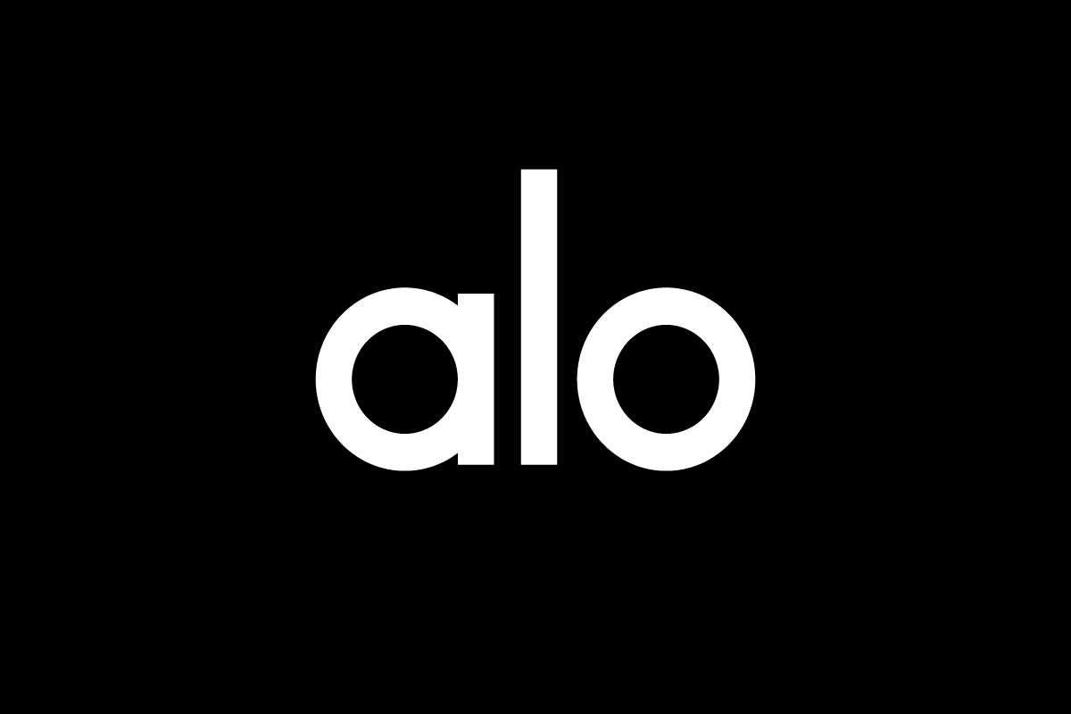 alo yoga logo